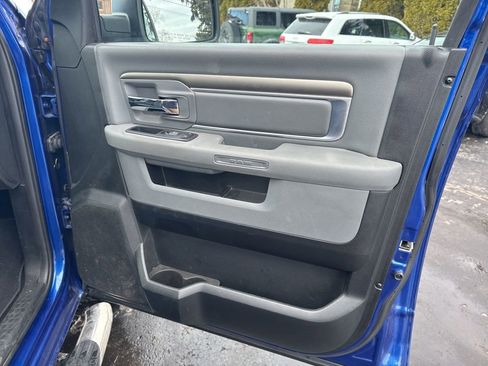 Used 2019 RAM 1500 Classic SLT image 32