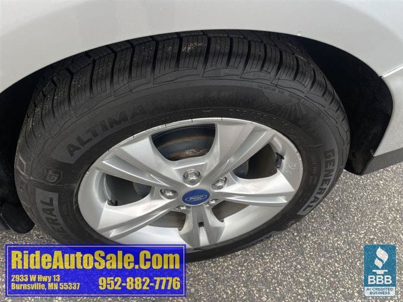 Used 2013 Ford Focus SE w/ SE Winter Pkg FWD image 25