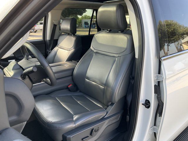 Used 2025 Ford Expedition Max Active AWD/4WD image 8