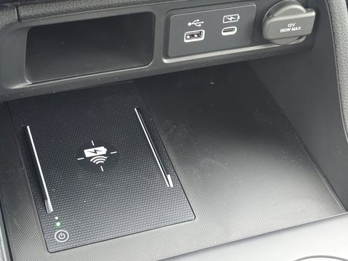 New 2025 Honda Pilot Touring image 9