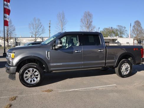 Used 2021 Ford F250 Limited image 2