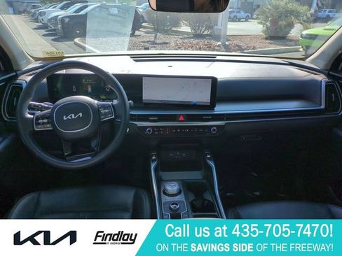 Used 2025 Kia Sorento EX AWD/4WD image 28