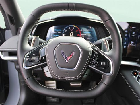 Used 2025 Chevrolet Corvette Stingray Preferred Conv w/ 2LT image 23