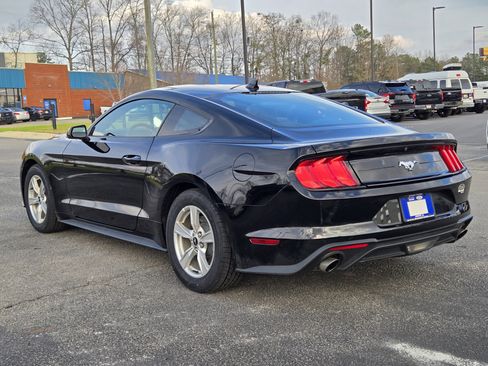 Certified 2022 Ford Mustang Coupe image 9