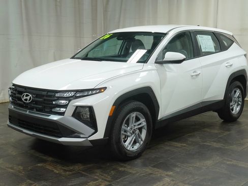 Certified 2026 Hyundai Tucson SE AWD/4WD image 2