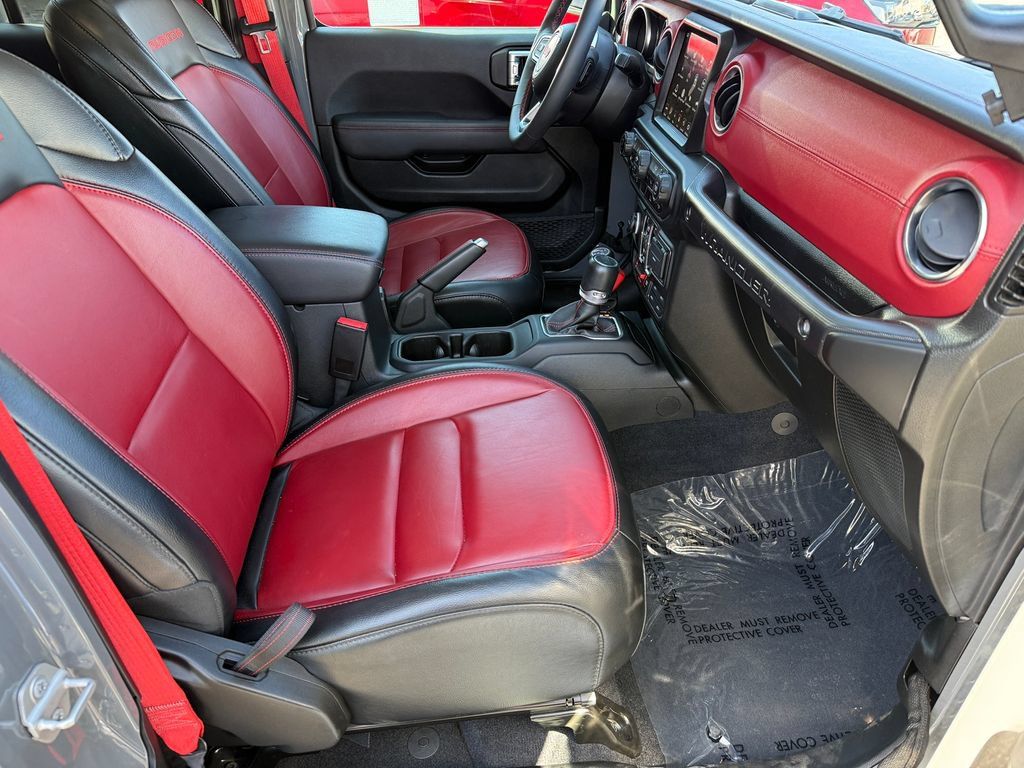 Used 2023 Jeep Wrangler Unlimited Rubicon 4xe AWD/4WD image 15