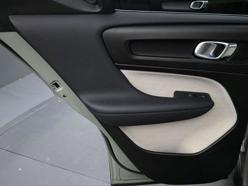 Certified 2023 Volvo XC40 B5 Plus w/ Driver Assist Package image 20