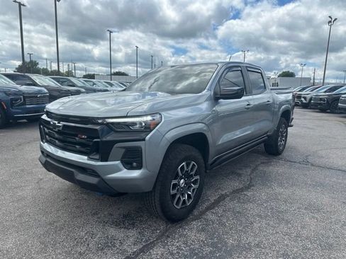 Used 2024 Chevrolet Colorado Z71 AWD/4WD image 7