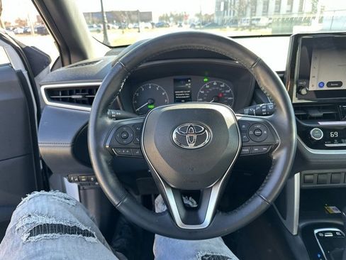 Used 2023 Toyota Corolla Cross S image 34