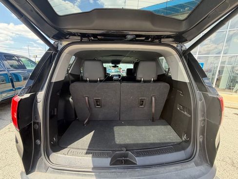 Used 2018 GMC Acadia SLT FWD image 13