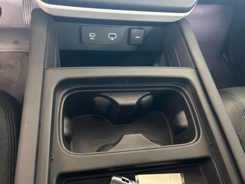 Used 2024 Land Rover Defender 110 S image 53