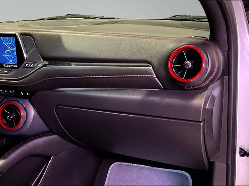 Used 2021 Chevrolet Blazer RS w/ Enhanced Convenience Package image 25