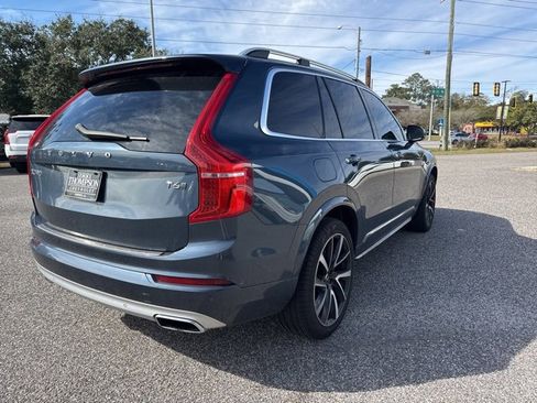 Used 2018 Volvo XC90 T6 Momentum image 3