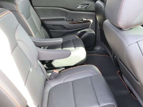 Used 2023 GMC Acadia AT4 w/ Preferred Package image 16