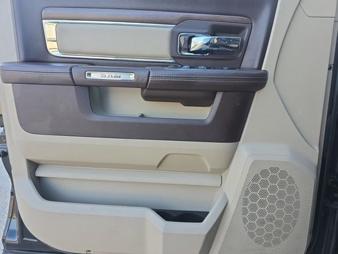 Used 2015 RAM 1500 Laramie w/ Convenience Group image 28