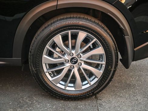 Certified 2025 INFINITI QX50 Pure AWD/4WD image 11