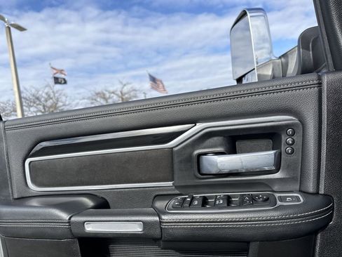 Used 2019 RAM 2500 Laramie image 11