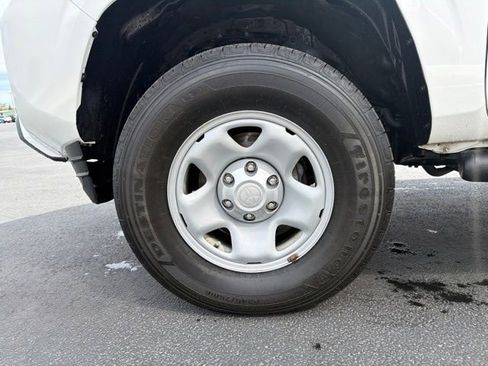 Used 2023 Toyota Tacoma SR AWD/4WD image 12