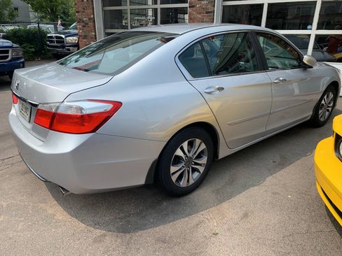 Used 2013 Honda Accord LX image 3