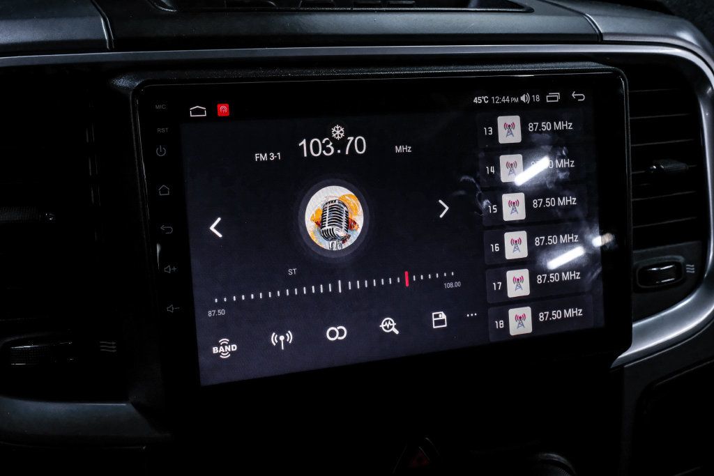 Used 2021 RAM 1500 Classic SLT AWD/4WD image 31