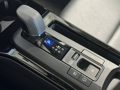New 2026 Toyota Prius Limited FWD image 27