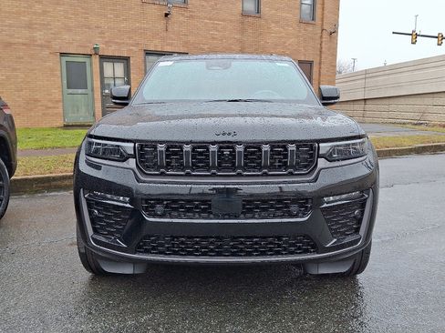 New 2026 Jeep Grand Cherokee Limited Reserve image 2