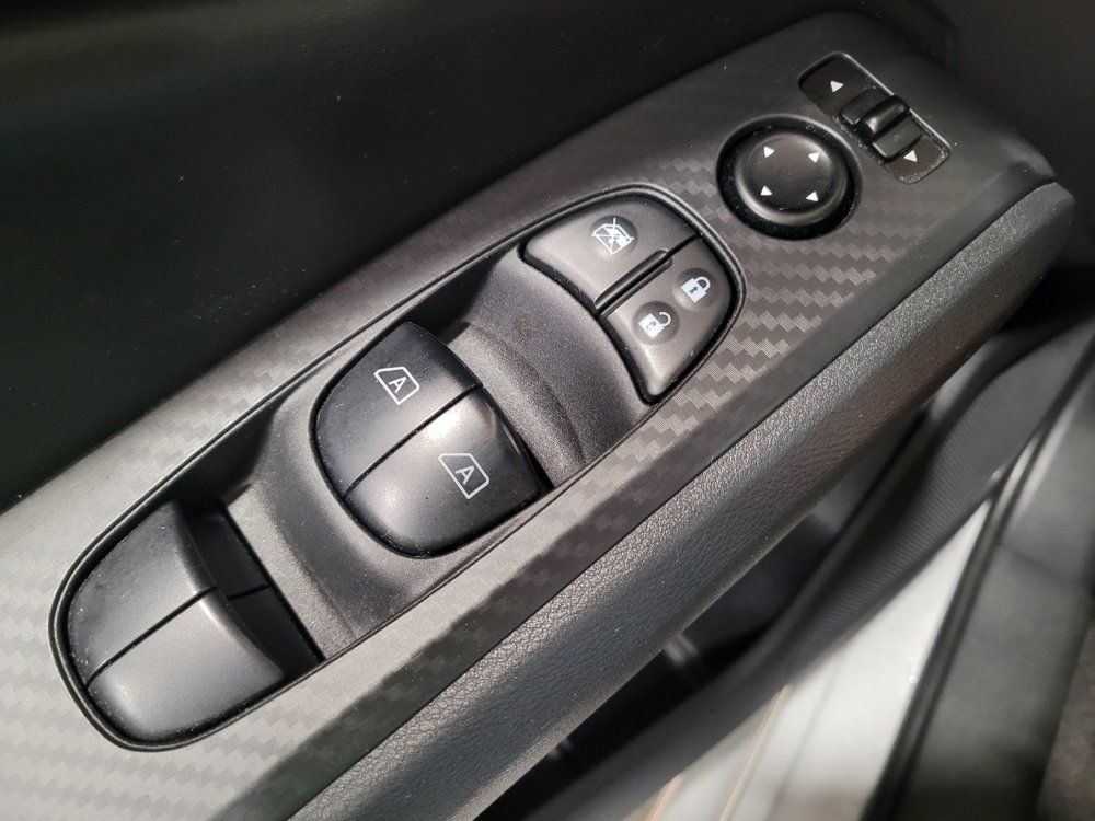 Used 2025 Nissan Altima 2.5 SV FWD image 27