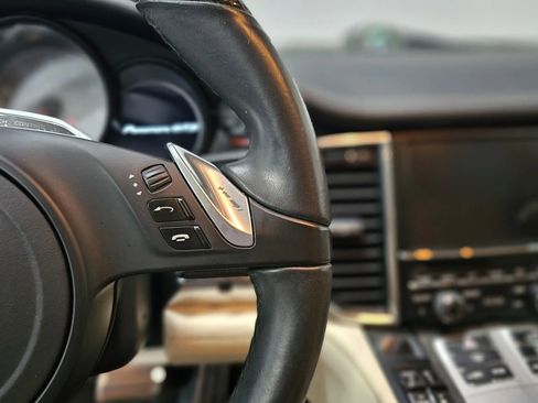 Used 2014 Porsche Panamera GTS image 21