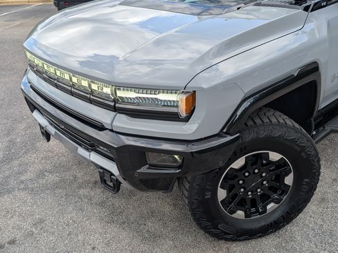 Used 2024 GMC Hummer EV 2X w/ Extreme Off-Road Package AWD/4WD image 13