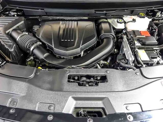 Used 2025 Chevrolet Traverse High Country FWD image 39