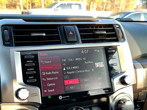 Used 2022 Toyota 4Runner SR5 Premium image 13