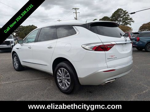 Used 2023 Buick Enclave Essence image 6