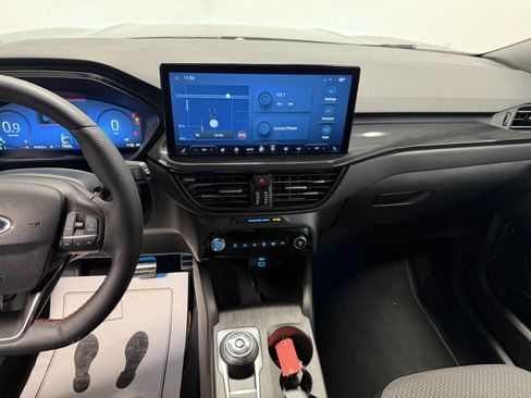 Used 2023 Ford Escape ST-Line Elite image 5