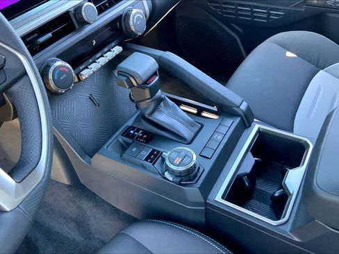 Used 2025 Toyota Tacoma TRD Off-Road image 15