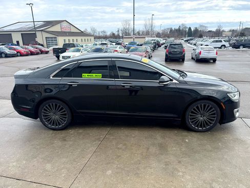 Used 2017 Lincoln MKZ Reserve w/ Climate Package image 4
