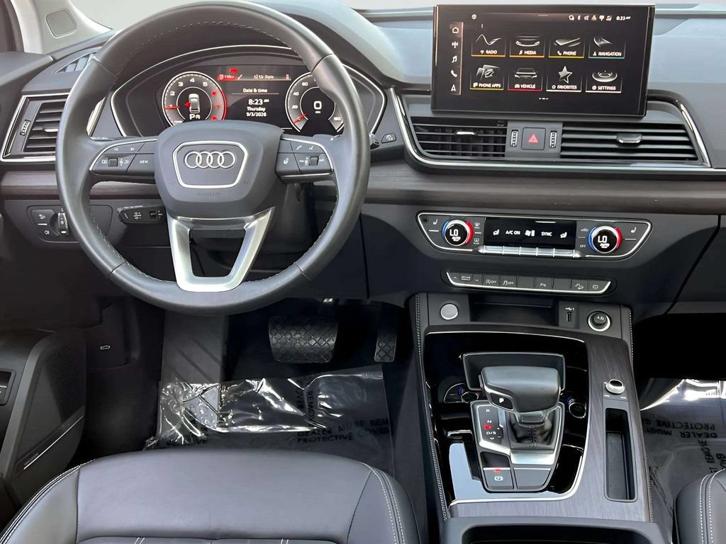 Used 2023 Audi Q5 2.0T Premium Plus w/ Premium Plus Package AWD/4WD image 12