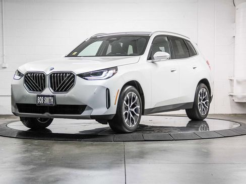 Used 2025 BMW X3 xDrive30i image 3