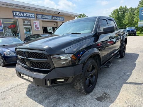 Used 2016 RAM 1500 Express w/ Black Ram 1500 Express Group AWD/4WD image 2