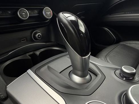 Used 2018 Alfa Romeo Stelvio Sport w/ Quick Order Package 22J Sport image 19