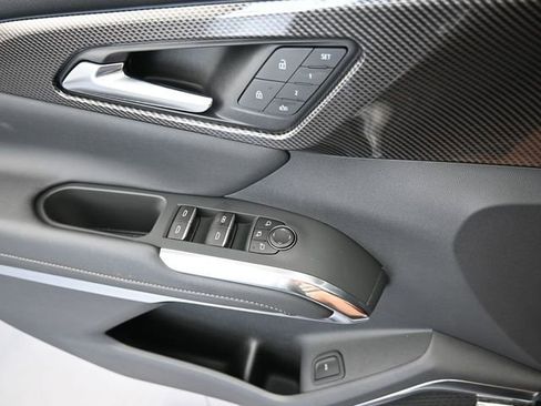 New 2025 Chevrolet Traverse High Country FWD image 38