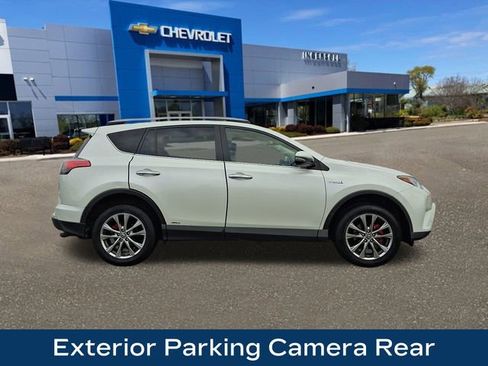 Used 2017 Toyota RAV4 Limited image 9