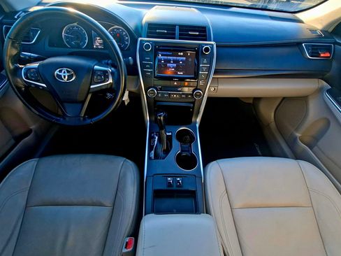 Used 2016 Toyota Camry XLE image 8