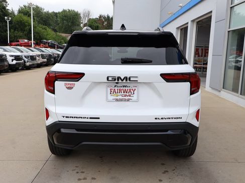 New 2027 GMC Terrain Elevation w/ Elevation Premium Package AWD/4WD image 9