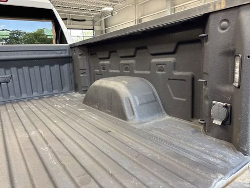 Used 2024 Chevrolet Silverado 1500 RST w/ Z71 Off-Road Package AWD/4WD image 12