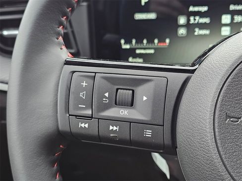 New 2026 Nissan Kicks SR w/ Cold Weather Package image 9