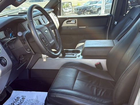 Used 2017 Ford Expedition XLT AWD/4WD image 17