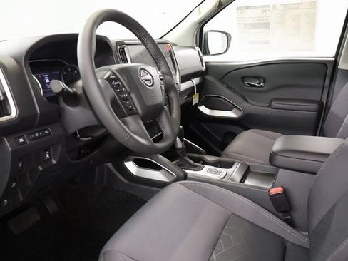 New 2026 Nissan Frontier SV w/ SV Convenience Package AWD/4WD image 11