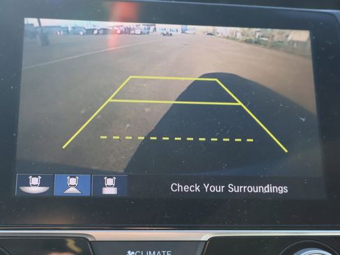 Used 2018 Honda Civic EX-L image 10