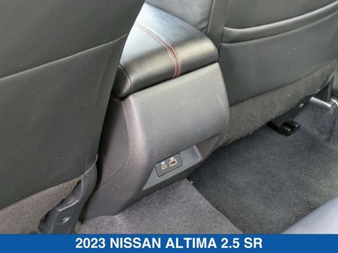 Used 2023 Nissan Altima 2.5 SR FWD image 30