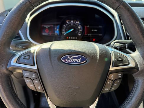 Used 2020 Ford Edge SEL image 33